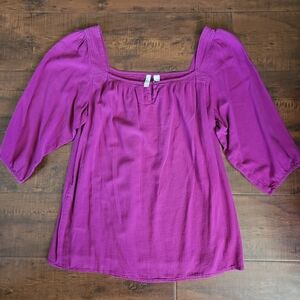 Old Navy top size M, used good condition. Purple